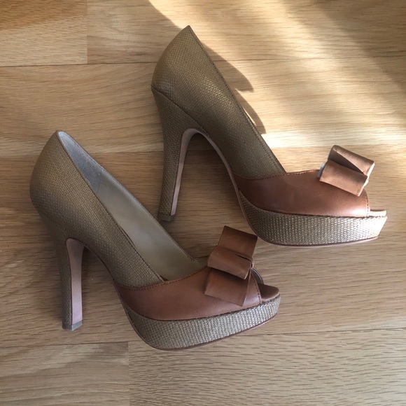 NWT Leather peep-toe high heels - Picture 3 of 11